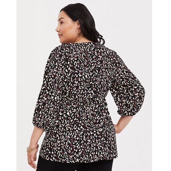 TORRID Leopard Print V Neck Blouse - Picture 3 of 7
